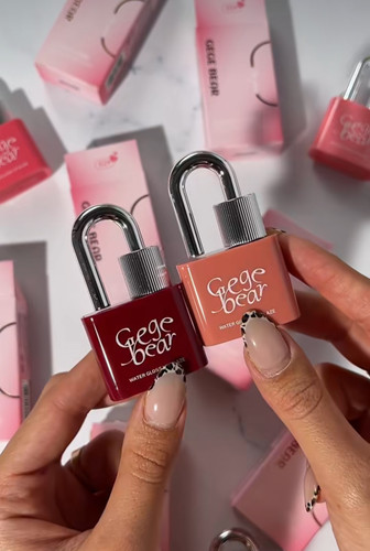 رژلب مایع gege bear مدل قفلی